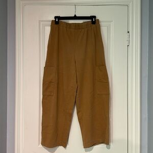 Wide leg cargo style pant